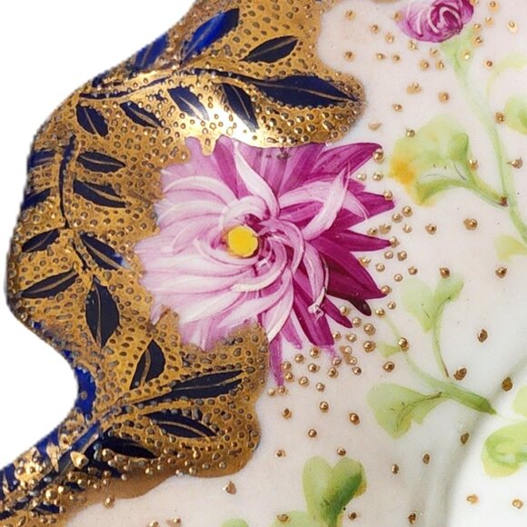 Antique 3 Footed Moriage Floral Nippon Hand Painted Nut Bowl w/Gold Leaf Detail - Picture 4 of 9